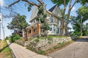 909 Hall St SE, Grand Rapids, MI 49507 - Photo 3