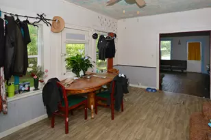 410 N Lagrave St, Paw Paw, MI 49079 - Photo 5