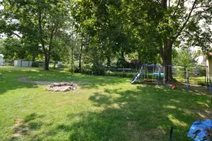 410 N Lagrave St, Paw Paw, MI 49079 - Photo 15