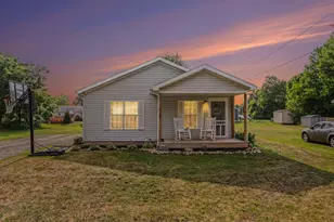715 N Washington St, Tekonsha, MI 49092 - Photo 1