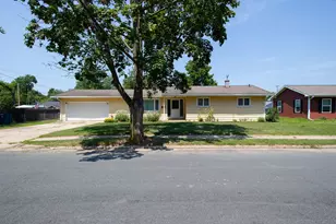 15 N Woodlawn Ave N, Battle Creek, MI 49037 - Photo 3