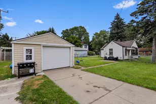 20875 Elroy Ave, Warren, MI 48089 - Photo 7