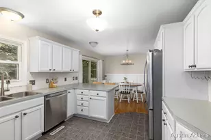 2110 Fawnwood Dr SE, Grand Rapids, MI 49508 - Photo 9