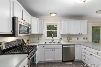 2110 Fawnwood Drive SE, Grand Rapids, MI 49508 - Photo 7