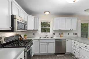 2110 Fawnwood Dr SE, Grand Rapids, MI 49508 - Photo 7