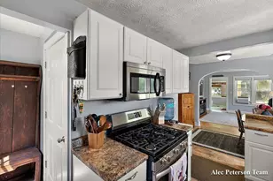 1473 Center St, Muskegon, MI 49442 - Photo 33
