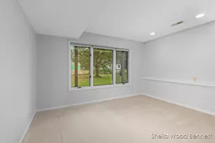 7023 Camelback Dr NE, Rockford, MI 49341 - Photo 35
