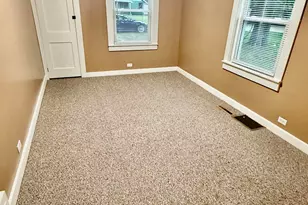 363 Searles Ave, Benton Harbor, MI 49022 - Photo 7