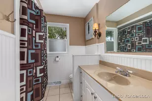 1728 Royal Oak St SW, Wyoming, MI 49519 - Photo 15