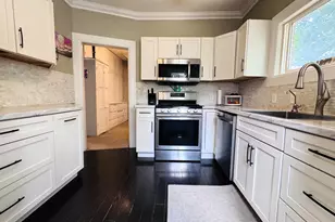 210 Emmons St, Niles, MI 49120 - Photo 3