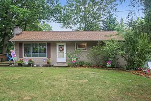 45713 E Peninsula Dr E, Grand Junction, MI 49056 - Photo 1