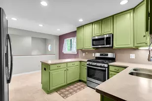 21009 Robinwood St, Farmington, MI 48336 - Photo 11