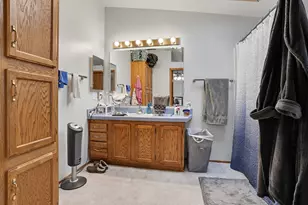 1367 John Ross Dr, Kalamazoo, MI 49009 - Photo 13