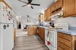 1367 John Ross Dr, Kalamazoo, MI 49009 - Photo 9