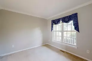4890 N Ridgeside Cir, Ann Arbor, MI 48105 - Photo 5
