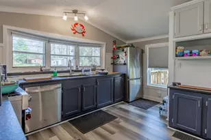 75070 Marie Dr, Lawton, MI 49065 - Photo 5