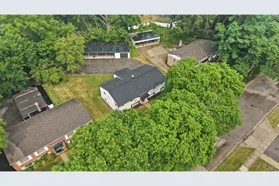 813 Carrier Creek Boulevard NE, Grand Rapids, MI 49503 - Photo 5