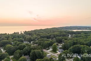 3946 Easthill Ct, Norton Shores, MI 49441 - Photo 45