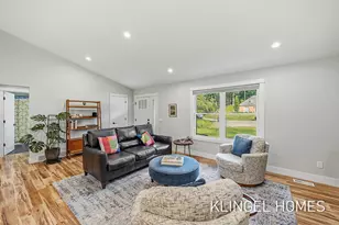 3946 Easthill Ct, Norton Shores, MI 49441 - Photo 5