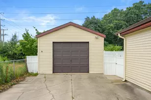 2401 Sonora St, Kalamazoo, MI 49004 - Photo 3