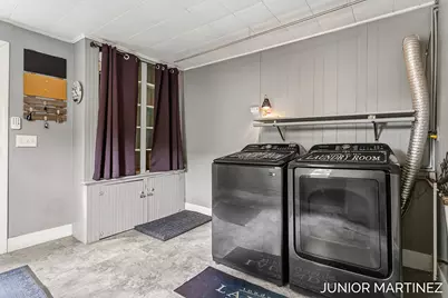 186 W 8th Street, Holland, MI 49423 - Photo 27