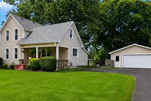 4138 40th St SW, Grandville, MI 49418 - Photo 1