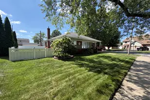 8908 Fox Ave, Allen Park, MI 48101 - Photo 3