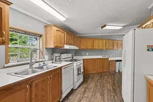 7426 2nd St, Thompsonville, MI 49683 - Photo 11