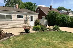 5868 Fellrath St, Taylor, MI 48180 - Photo 7