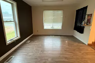 2339 E Montgomery Rd, Hillsdale, MI 49242 - Photo 9