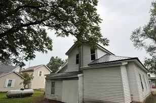 2339 E Montgomery Rd, Hillsdale, MI 49242 - Photo 3