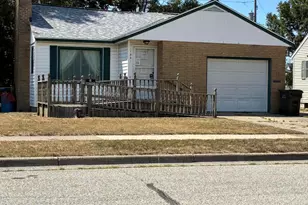 1051 Roberts St, Muskegon, MI 49442 - Photo 1