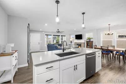 7892 Greendale Drive SE, Byron Center, MI 49315 - Photo 9