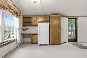1046 Vallado Dr, Lake Isabella, MI 48893 - Photo 9