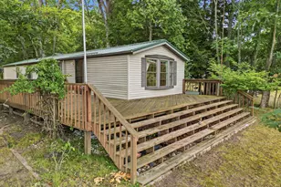 1046 Vallado Dr, Lake Isabella, MI 48893 - Photo 5