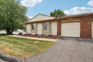 2994 Roundtree Dr, Troy, MI 48083 - Photo 3