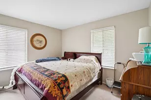 2994 Roundtree Dr, Troy, MI 48083 - Photo 15