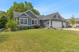 6587 Alward Dr, Hudsonville, MI 49426 - Photo 1