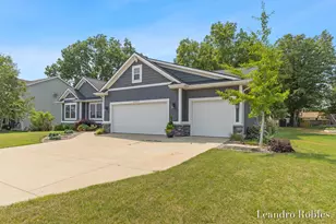 6587 Alward Dr, Hudsonville, MI 49426 - Photo 3