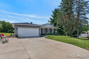 6919 Cherry Valley Ave SE, Caledonia, MI 49316 - Photo 3