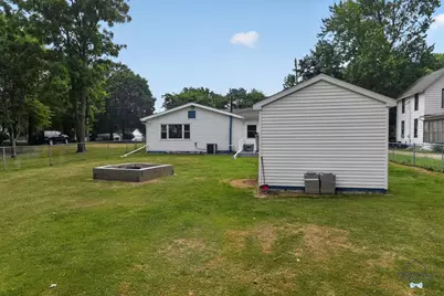 813 Barnes Street, Albion, MI 49224 - Photo 25