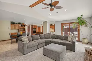 709 Snowmass Dr, Rochester Hills, MI 48309 - Photo 3