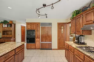 709 Snowmass Dr, Rochester Hills, MI 48309 - Photo 11