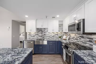 118 Campau Circle NW, Grand Rapids, MI 49503 - Photo 17