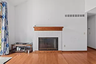 4877 Davis Ct, Troy, MI 48085 - Photo 9