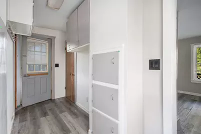 108 N Disbrow Street, Cassopolis, MI 49031 - Photo 3