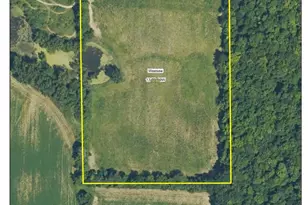 210 W Wagner Rd, Buchanan, MI 49107 - Photo 1