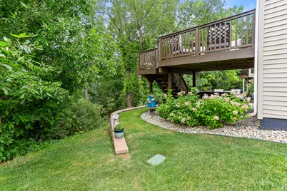 546 Glacier Lane, Howell, MI 48843 - Photo 5