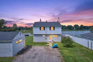 1040 Echo Beach Dr, Jackson, MI 49203 - Photo 1