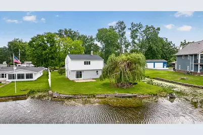 1040 Echo Beach Drive, Jackson, MI 49203 - Photo 3